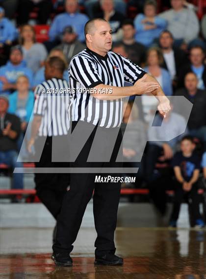 Thumbnail 2 in Marquette Catholic vs. Pinckneyville (IHSA 2A Sectional Semifinal) photogallery.