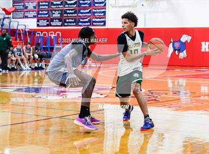 Thumbnail 2 in Holy Cross Vs St Joseph (The Preview HS Showcase) photogallery.