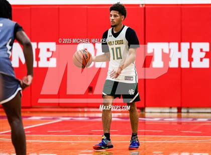 Thumbnail 2 in Holy Cross Vs St Joseph (The Preview HS Showcase) photogallery.