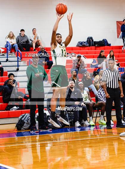 Thumbnail 2 in Holy Cross Vs St Joseph (The Preview HS Showcase) photogallery.