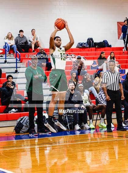 Thumbnail 1 in Holy Cross Vs St Joseph (The Preview HS Showcase) photogallery.