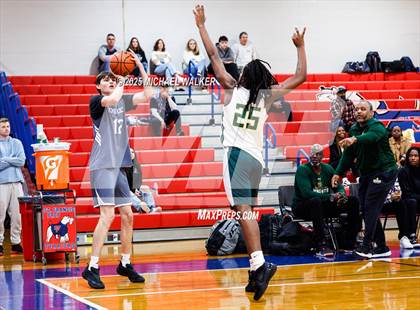 Thumbnail 2 in Holy Cross Vs St Joseph (The Preview HS Showcase) photogallery.