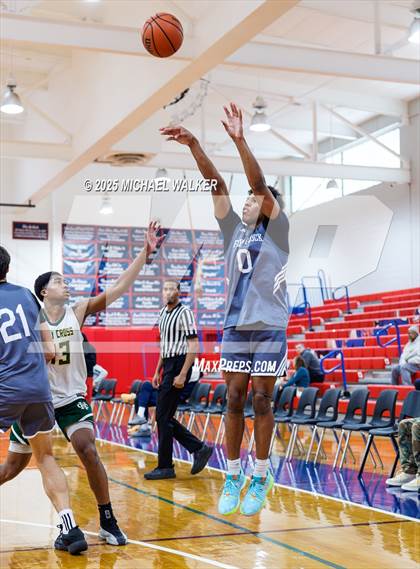 Thumbnail 1 in Holy Cross Vs St Joseph (The Preview HS Showcase) photogallery.