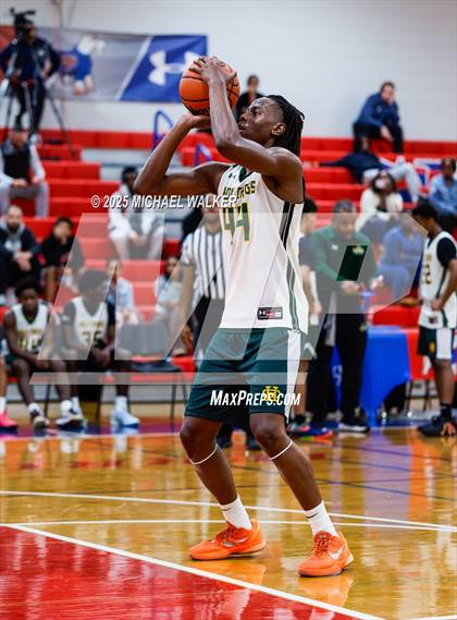 Thumbnail 2 in Holy Cross Vs St Joseph (The Preview HS Showcase) photogallery.