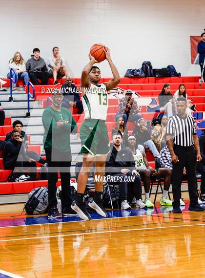 Thumbnail 3 in Holy Cross Vs St Joseph (The Preview HS Showcase) photogallery.
