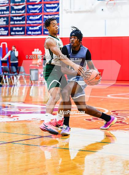 Thumbnail 1 in Holy Cross Vs St Joseph (The Preview HS Showcase) photogallery.