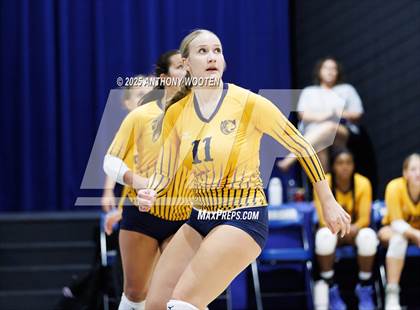 Thumbnail 2 in Trinity of Durham and Chapel Hill vs Fayetteville Christian (Warrior Fall Showcase) photogallery.