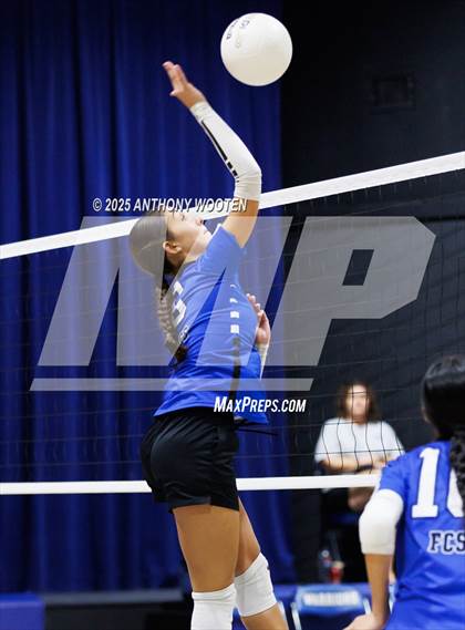 Thumbnail 1 in Trinity of Durham and Chapel Hill vs Fayetteville Christian (Warrior Fall Showcase) photogallery.