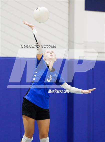 Thumbnail 3 in Trinity of Durham and Chapel Hill vs Fayetteville Christian (Warrior Fall Showcase) photogallery.