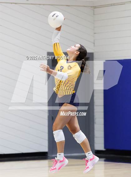Thumbnail 2 in Trinity of Durham and Chapel Hill vs Fayetteville Christian (Warrior Fall Showcase) photogallery.