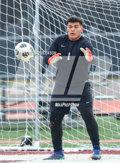 Thumbnail 2 in Reedley vs Whitney (CIF NoCal Semi-Final) photogallery.