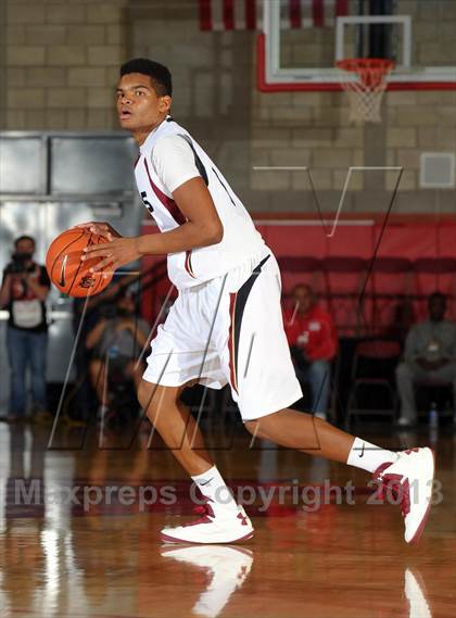 Thumbnail 2 in JSerra Catholic vs. Fairfax (Nike Extravaganza) photogallery.