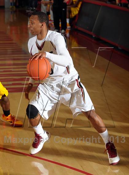 Thumbnail 1 in JSerra Catholic vs. Fairfax (Nike Extravaganza) photogallery.