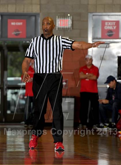 Thumbnail 1 in JSerra Catholic vs. Fairfax (Nike Extravaganza) photogallery.