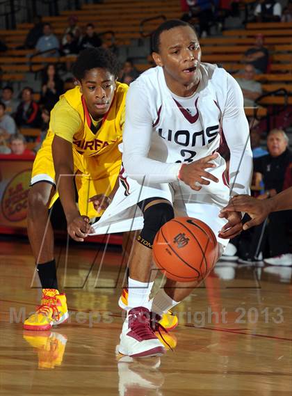 Thumbnail 2 in JSerra Catholic vs. Fairfax (Nike Extravaganza) photogallery.