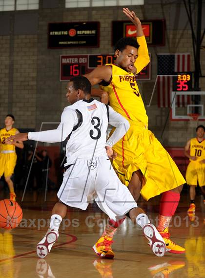 Thumbnail 3 in JSerra Catholic vs. Fairfax (Nike Extravaganza) photogallery.