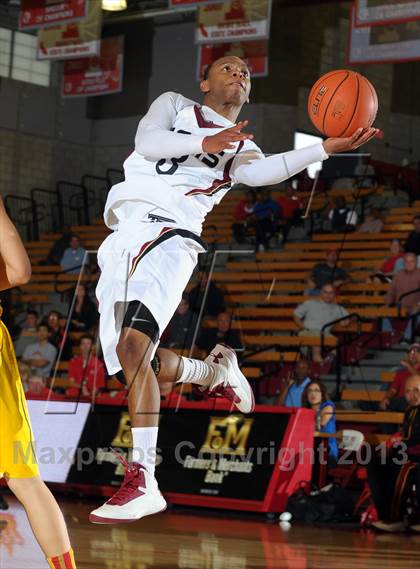 Thumbnail 1 in JSerra Catholic vs. Fairfax (Nike Extravaganza) photogallery.