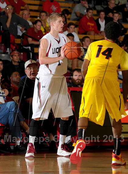Thumbnail 2 in JSerra Catholic vs. Fairfax (Nike Extravaganza) photogallery.