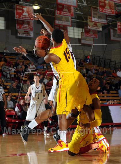 Thumbnail 1 in JSerra Catholic vs. Fairfax (Nike Extravaganza) photogallery.