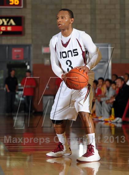 Thumbnail 3 in JSerra Catholic vs. Fairfax (Nike Extravaganza) photogallery.