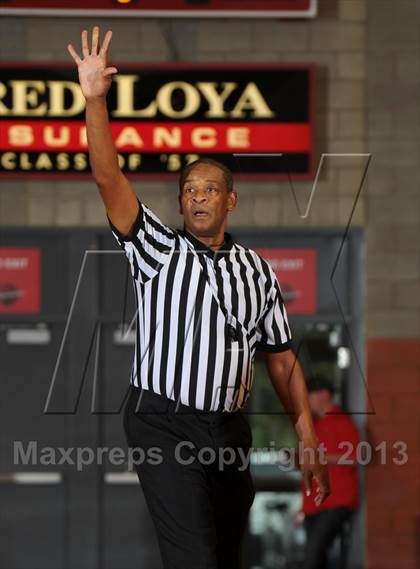 Thumbnail 1 in JSerra Catholic vs. Fairfax (Nike Extravaganza) photogallery.