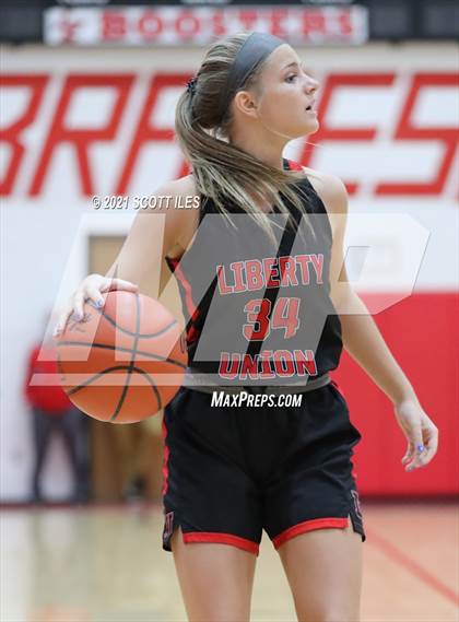 Thumbnail 1 in Liberty Union vs Logan Elm photogallery.