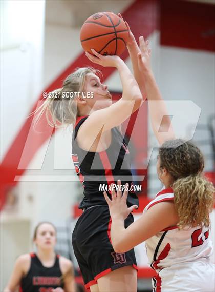 Thumbnail 3 in Liberty Union vs Logan Elm photogallery.