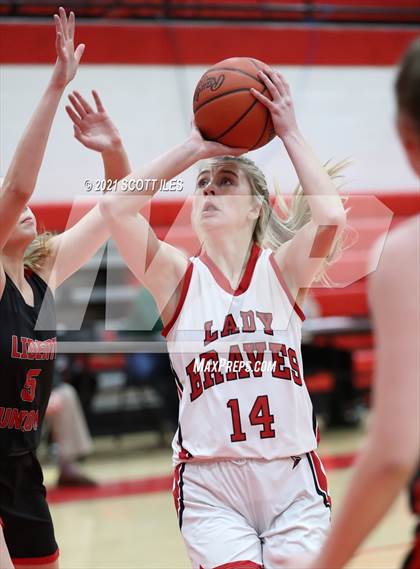 Thumbnail 3 in Liberty Union vs Logan Elm photogallery.