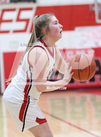 Thumbnail 1 in Liberty Union vs Logan Elm photogallery.