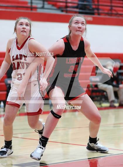 Thumbnail 1 in Liberty Union vs Logan Elm photogallery.