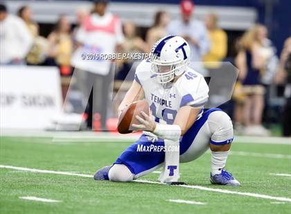 Thumbnail 2 in Highland Park vs. Temple (UIL 5A Division 1 Final) photogallery.