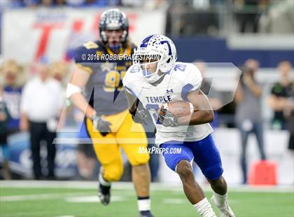 Thumbnail 2 in Highland Park vs. Temple (UIL 5A Division 1 Final) photogallery.