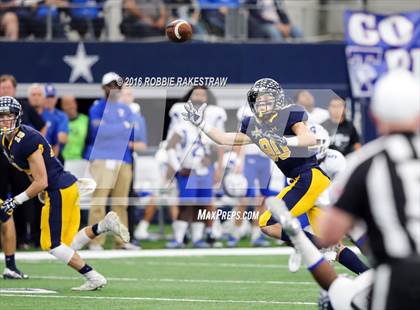 Thumbnail 2 in Highland Park vs. Temple (UIL 5A Division 1 Final) photogallery.