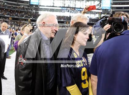 Thumbnail 1 in Highland Park vs. Temple (UIL 5A Division 1 Final) photogallery.