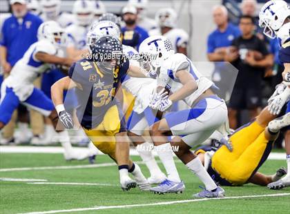 Thumbnail 2 in Highland Park vs. Temple (UIL 5A Division 1 Final) photogallery.
