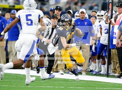 Thumbnail 2 in Highland Park vs. Temple (UIL 5A Division 1 Final) photogallery.