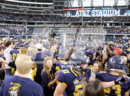 Thumbnail 2 in Highland Park vs. Temple (UIL 5A Division 1 Final) photogallery.