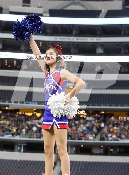 Thumbnail 2 in Highland Park vs. Temple (UIL 5A Division 1 Final) photogallery.