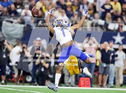 Thumbnail 3 in Highland Park vs. Temple (UIL 5A Division 1 Final) photogallery.