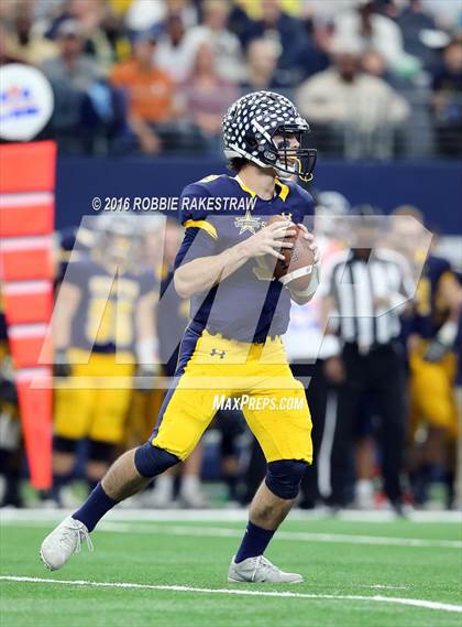 Thumbnail 3 in Highland Park vs. Temple (UIL 5A Division 1 Final) photogallery.