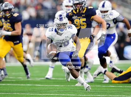 Thumbnail 2 in Highland Park vs. Temple (UIL 5A Division 1 Final) photogallery.
