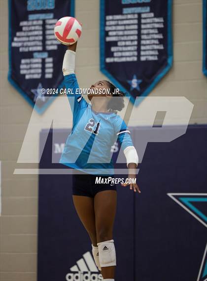 Thumbnail 3 in Riverdale @ Siegel photogallery.