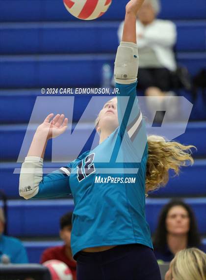 Thumbnail 2 in Riverdale @ Siegel photogallery.