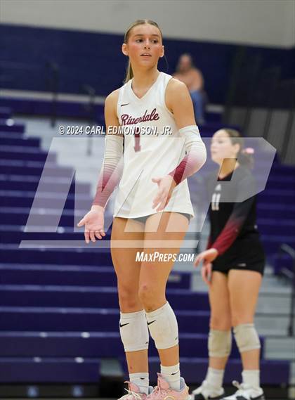 Thumbnail 3 in Riverdale @ Siegel photogallery.
