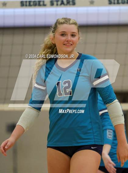 Thumbnail 2 in Riverdale @ Siegel photogallery.