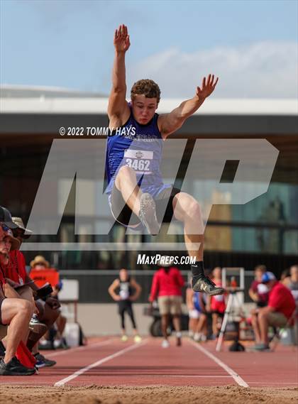 Thumbnail 1 in UIL 1A State Track Meet photogallery.
