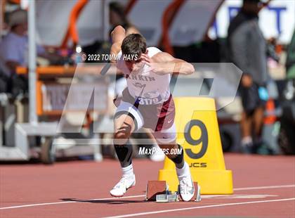 Thumbnail 1 in UIL 1A State Track Meet photogallery.