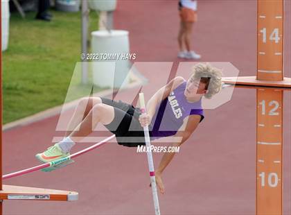 Thumbnail 1 in UIL 1A State Track Meet photogallery.