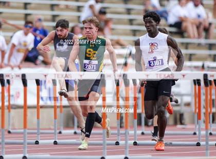 Thumbnail 3 in UIL 1A State Track Meet photogallery.