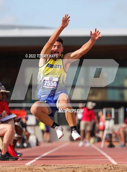 Thumbnail 1 in UIL 1A State Track Meet photogallery.